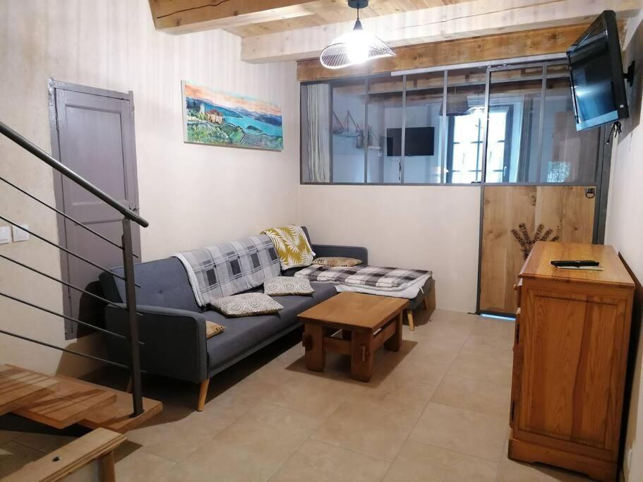 Agreable Maison De Village. Castellane Extérieur photo